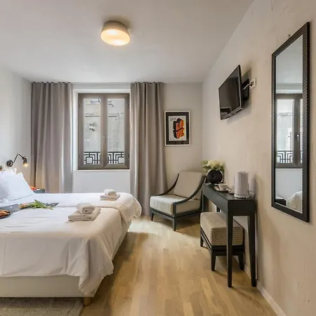 Leonis Restaurant & ספליט