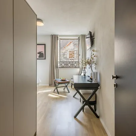 فندق مبيت وإفطار Leonis Restaurant & سبليت