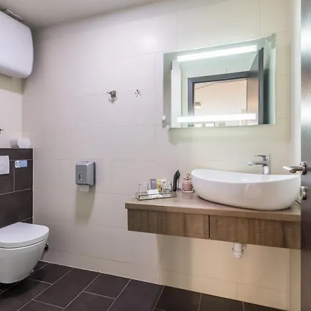 Leonis Restaurant & ベッド・アンド・ブレックファスト スプリト