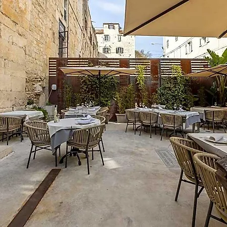 Leonis Restaurant&rooms Split