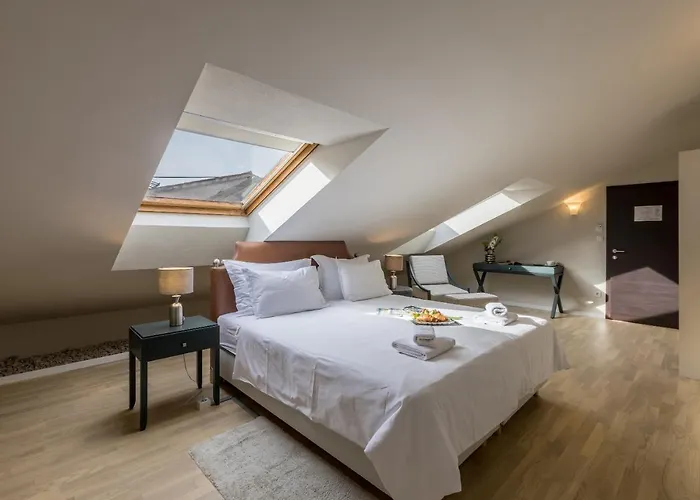 Frühstückspension Leonis Restaurant & 4*