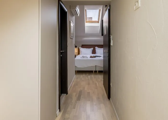 Frühstückspension Leonis Restaurant & 4*